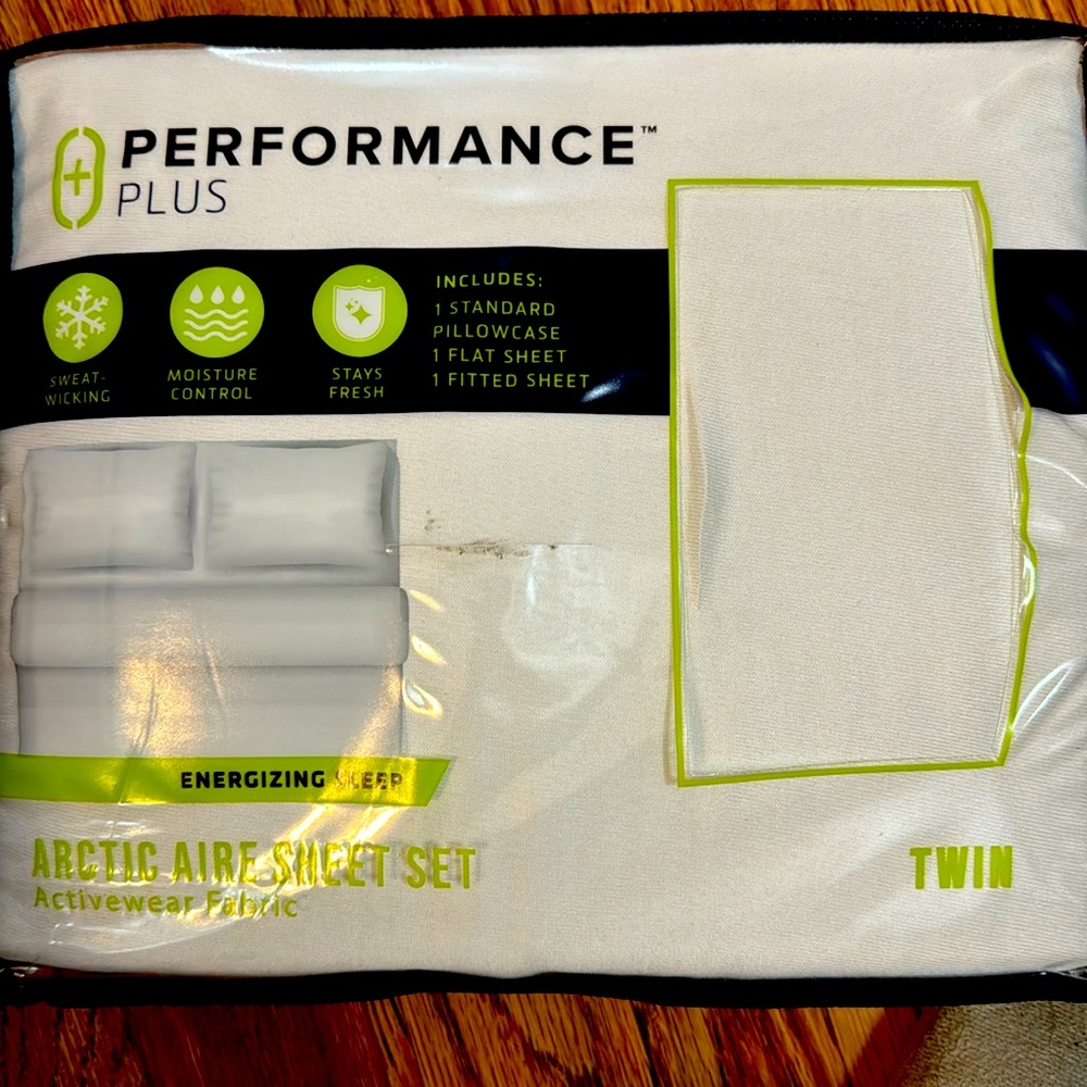 Performance Plus Arctic Aire sheet set- twin size, white